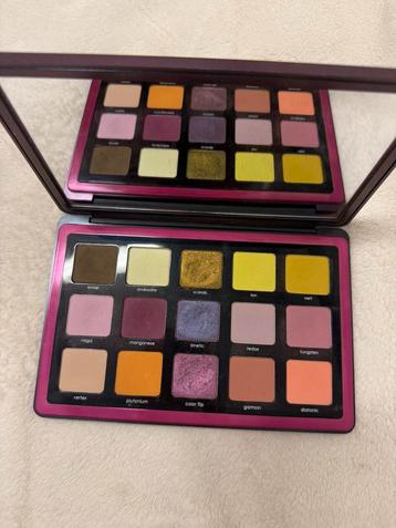 Natasha Denona Triochrome eyeshadow palette beschikbaar voor biedingen