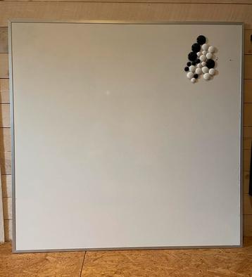 Whiteboard Magneetbord 100x100 beschikbaar voor biedingen