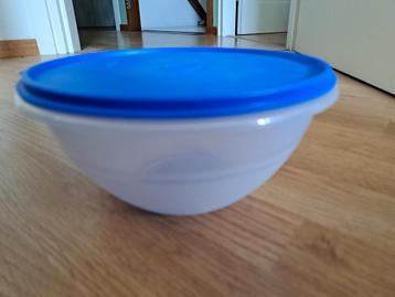 Tupperware Schaal 1.5-2L ZGAN beschikbaar voor biedingen