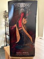 Sideshow Hellboy limited edition schaal 1/4, Ophalen of Verzenden, Zo goed als nieuw, Beeldje, Replica of Model