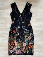 Zwarte Zara jurk met bloemen, maat L, Zwart, Maat 42/44 (L), Ophalen of Verzenden, Knielengte
