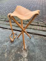Kruk vouwbare driepoot kruk uit de jaren 60., Ophalen of Verzenden, Zo goed als nieuw, Hout