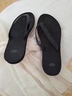 Ugs, Slippers, Zwart, Ophalen of Verzenden, Zo goed als nieuw