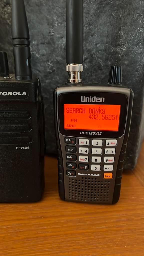 Uniden bearcat ubc125xlt, Telecommunicatie, Scanners, Zo goed als nieuw, 500 kanalen of meer, Ophalen of Verzenden