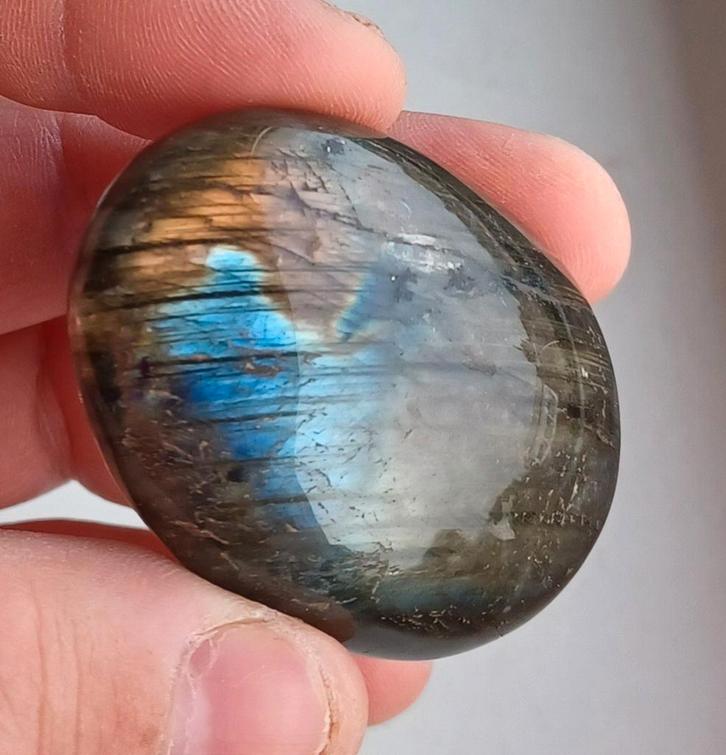 Labradoriet 'ei' (66 gram), Verzamelen, Mineralen en Fossielen, Ophalen of Verzenden