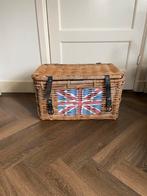 Landelijke houten mand, Huis en Inrichting, Woonaccessoires | Schalen en Manden, Ophalen, Mand, Zo goed als nieuw, Riet