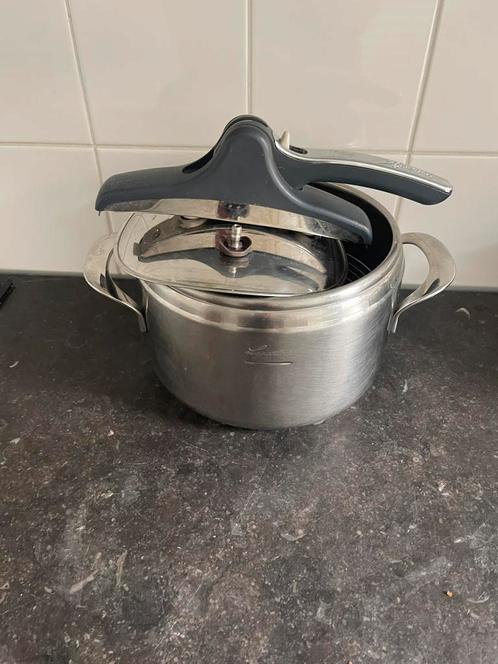 Lagostina snelkookpan, 5 liter, RVS, Huis en Inrichting, Keuken | Potten en Pannen, Gebruikt, Kookpan of Snelkookpan, Rvs, Ophalen