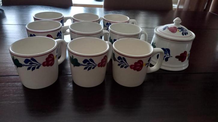 Boerenbond Mokken (9) + Suikerpot, Huis en Inrichting, Keuken | Servies, Gebruikt, Kop(pen) en/of Schotel(s), Boerenbont, Aardewerk