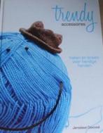 Trendy accessoires – Jaroslava Dovcova, Ophalen of Verzenden, Zo goed als nieuw, Haken, Patroon of Boek