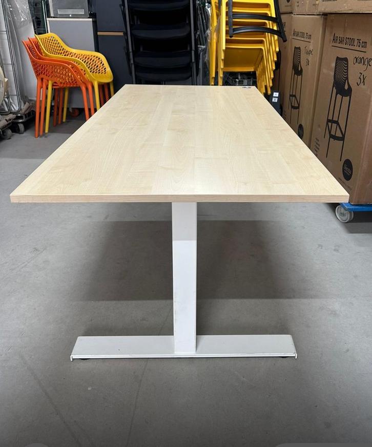 Gispen TM Elektrisch verstelbaar zit/stabureau, Huis en Inrichting, Bureaus, Zo goed als nieuw, Stabureau, Elektrisch, In hoogte verstelbaar