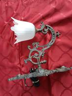 prachtige, sierlijke antieke wandlamp in barokstijl., Ophalen