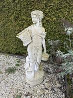 Tuinbeeld Vrouw met Mand - Beton, Ophalen, Gebruikt, Beton, Mensenbeeld