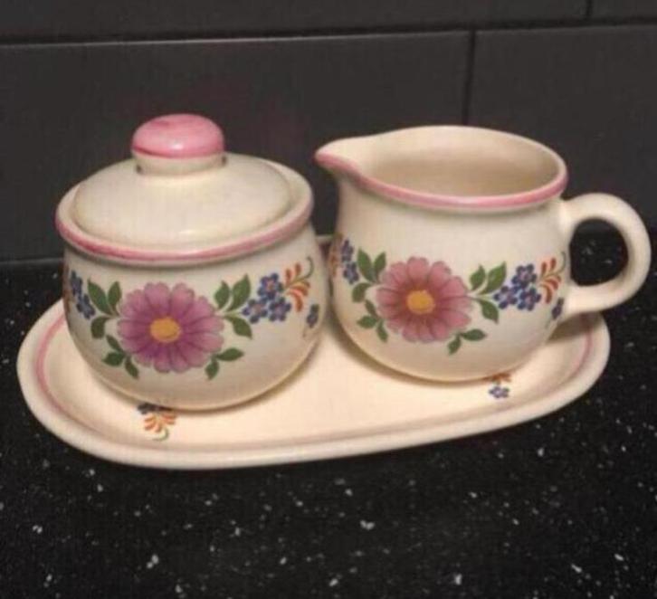 DDR Keramiek Roomstel - Oost-Duits Design, Huis en Inrichting, Keuken | Servies, Gebruikt, Kop(pen) en/of Schotel(s), Overige stijlen