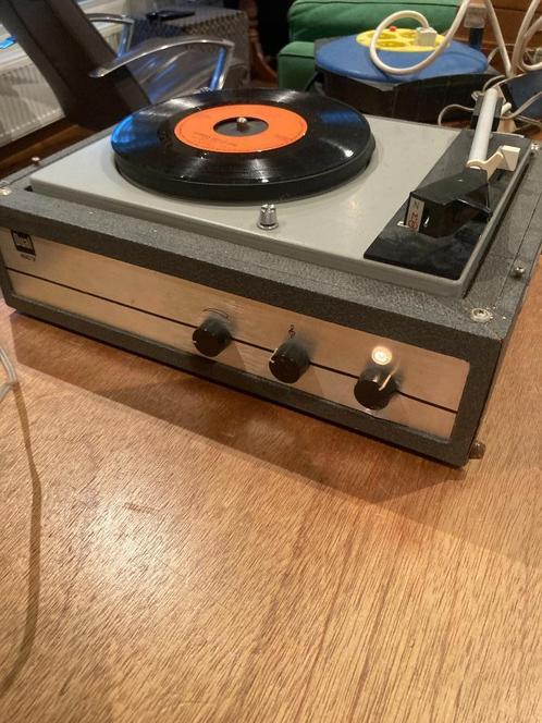 Dual koffer pickup type V400 uit 1962, Verzamelen, Elektronische Apparatuur, Audio en Video, Ophalen of Verzenden