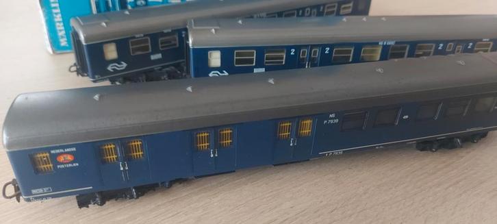 Märklin NS 2 IC rtg'n+1 postrtg artnr 2x4049+4048 in ovp, Hobby en Vrije tijd, Modeltreinen | H0, Zo goed als nieuw, Wagon, Wisselstroom