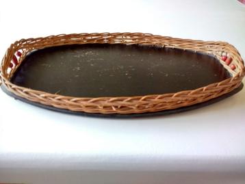 Houten Vintage dienblad ovaal met riet en kralen jaren 50 beschikbaar voor biedingen