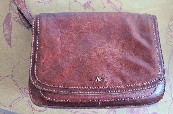 Damestas van The Bridge "Donna". Als nieuw. 75% korting, Sieraden, Tassen en Uiterlijk, Tassen | Damestassen, Zo goed als nieuw