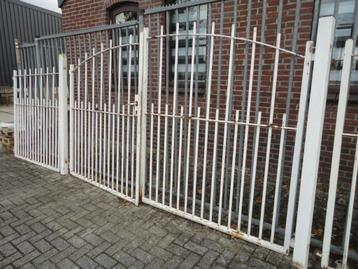 smeedijzeren hekwerk - opknapper beschikbaar voor biedingen