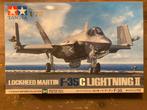 Lockheed Martin F-35C Lightning II (2) van Tamiya, Hobby en Vrije tijd, Modelbouw | Vliegtuigen en Helikopters, Overige merken