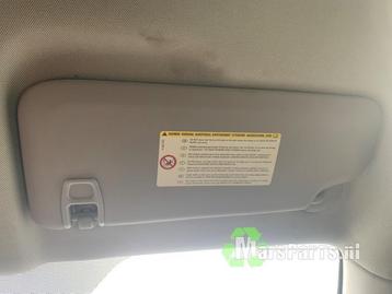 Zonneklep van een Opel Astra beschikbaar voor biedingen