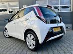 Toyota Aygo 1.0 VVT-i x-play *CRUISE*CAMERA*BLUETOOTH*, Voorwielaandrijving, Stof, Gebruikt, Euro 6
