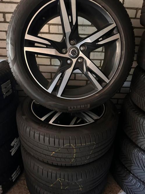 Volvo Xc40 (Lynk&Co V90Cc) zomerset winterset R-Design, Auto-onderdelen, Banden en Velgen, Band(en), Zomerbanden, 19 inch, 235 mm