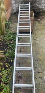 Opsteekladder tot 5.60m, Doe-het-zelf en Verbouw, Ladders en Trappen, Ophalen, Zo goed als nieuw, 4 meter of meer