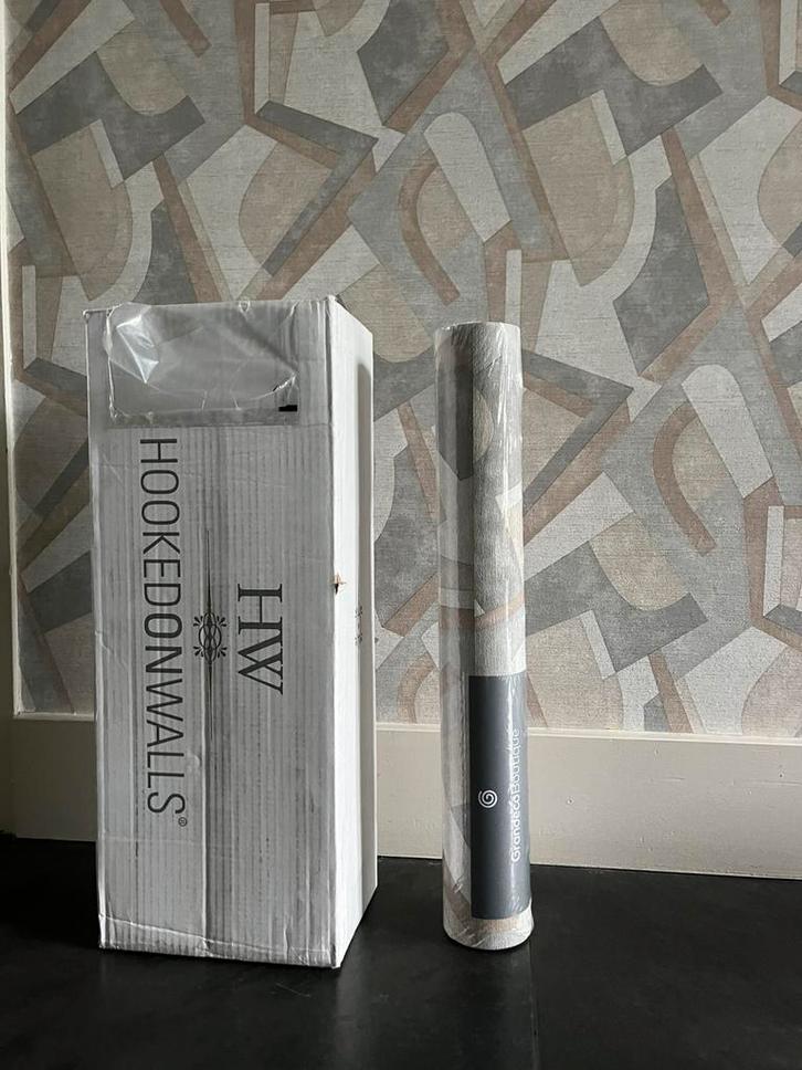 1 nieuwe rol HW behang (restjes en lijm), Huis en Inrichting, Stoffering | Behang, minder dan 10 m², Ophalen of Verzenden