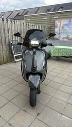 Vespa sprint 2022 3650Km, Fietsen en Brommers, Scooters | Vespa, Ophalen of Verzenden, Zo goed als nieuw