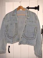 Spijkerjasje kort met studs - Maat M, Kleding | Dames, Maat 38/40 (M), Blauw, Ophalen of Verzenden, Zo goed als nieuw