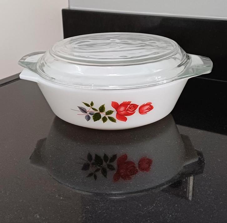 Vintage JAJ England June Rose Ovenschaal 509, Huis en Inrichting, Keuken | Potten en Pannen, Gebruikt, Overige typen, Glas, Ophalen of Verzenden