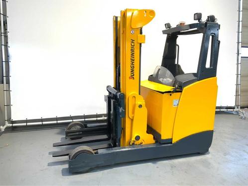 Jungheinrich ETV 320 Reach truck, Zakelijke goederen, Machines en Bouw | Heftrucks en Intern transport, Reachtruck, Overige aandrijving