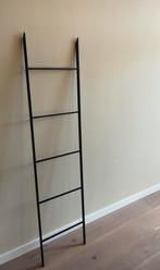 Gratis afhalen - Zwarte metalen decoratieve ladder, Huis en Inrichting, Ophalen, Zo goed als nieuw