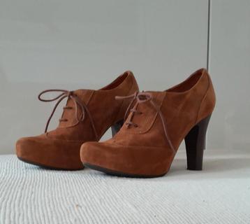 Unisa suede schoen maat 39 beschikbaar voor biedingen