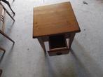 Stevig antiek grenen bijzettafeltje., Ophalen