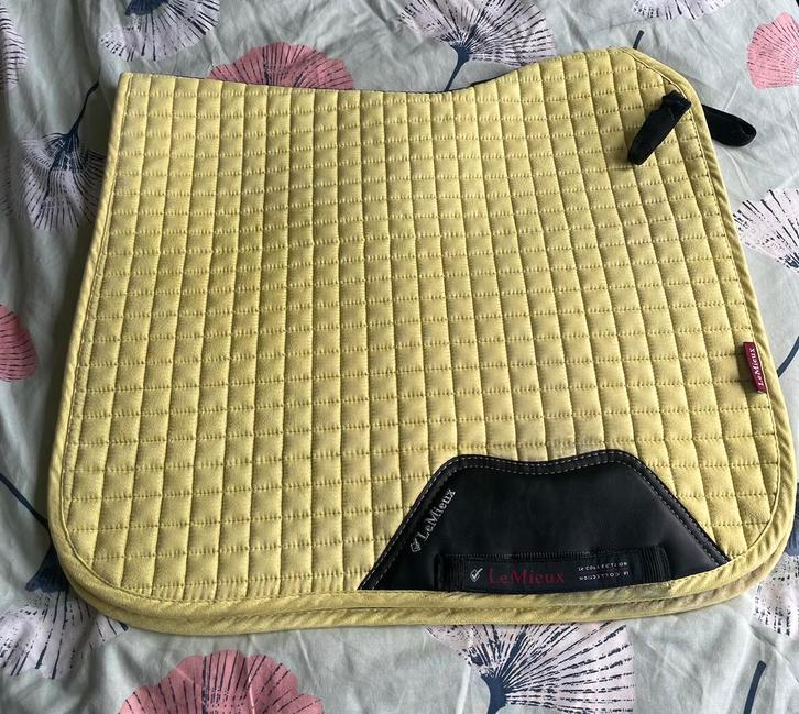 Dressuurdekje lemieux full geel, Dieren en Toebehoren, Paarden en Pony's | Dekens en Dekjes, Zo goed als nieuw, Dekje, Ophalen of Verzenden