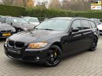 BMW 3-serie Touring 318i Business Line|Ketting + Injectoren, Auto's, BMW, Euro 5, Zwart, Zwart, Origineel Nederlands