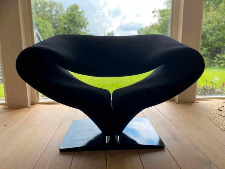 Artifort Ribbon chair/ fauteuil zwart in mooie staat, Huis en Inrichting, Fauteuils, Zo goed als nieuw, 50 tot 75 cm, 75 tot 100 cm