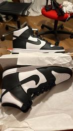 Nike Dunk High W ‘Panda’ Maat 42.5, Nieuw, Ophalen of Verzenden, Sneakers of Gympen, Nike