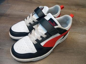 Prachtige PUMA schoenen maat 35 beschikbaar voor biedingen
