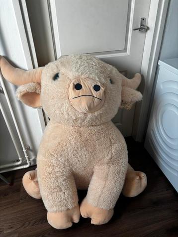 Grote knuffel beschikbaar voor biedingen