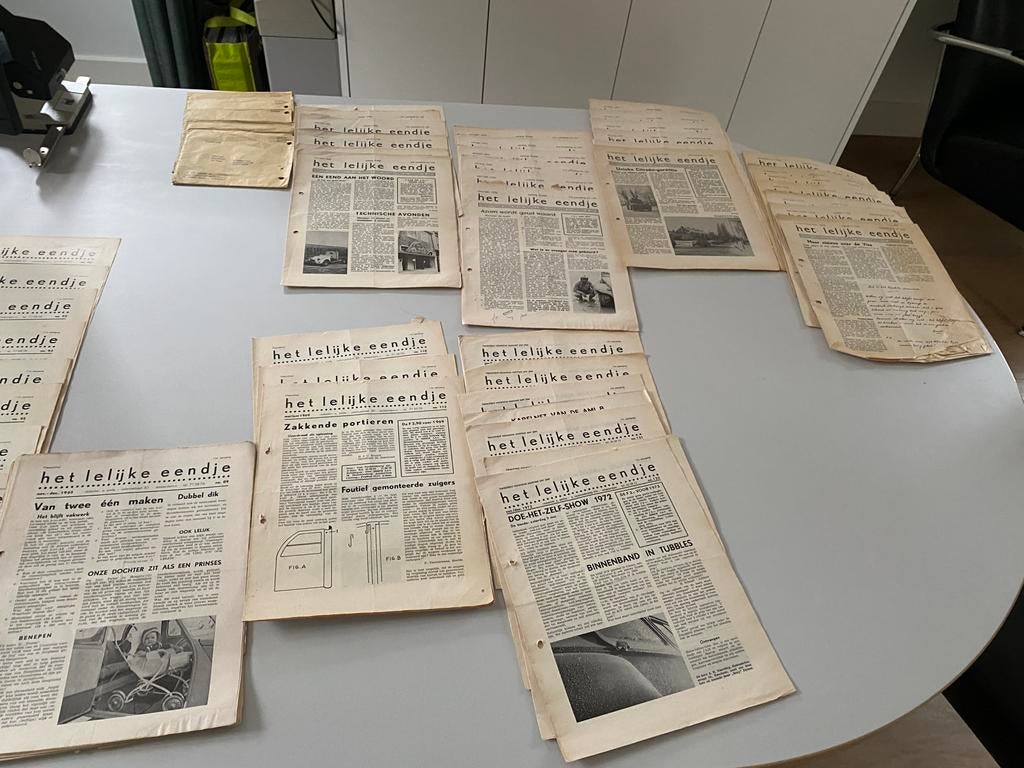 Citroën 2CV, Az, bladen ‘Het lelijke eendje’, Ophalen of Verzenden