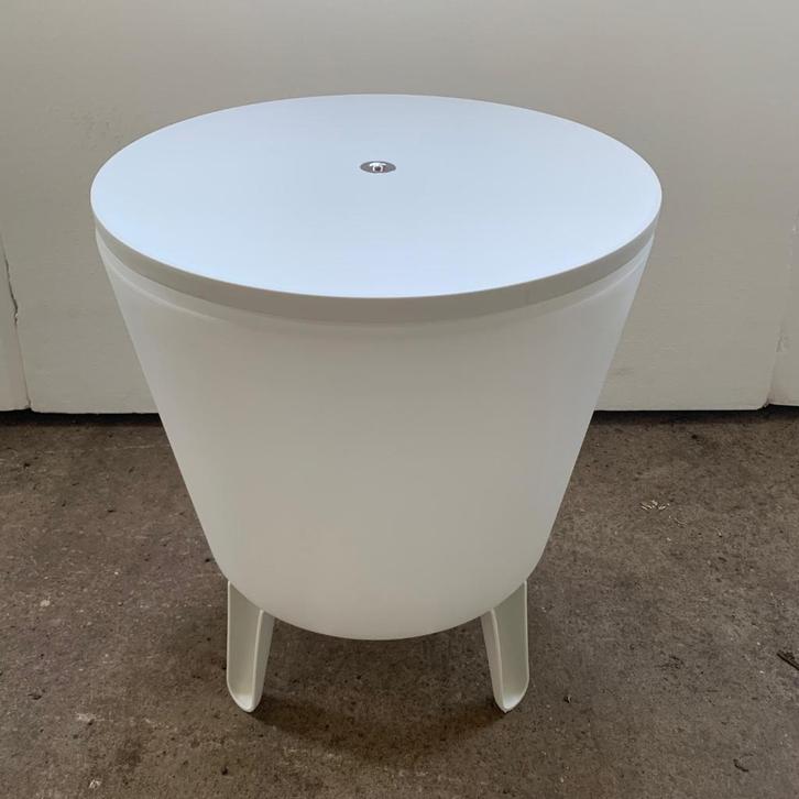 Bartafel met koelkast, Huis en Inrichting, Tafels | Statafels, Zo goed als nieuw, In hoogte verstelbaar, Ophalen of Verzenden