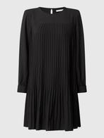 Zwarte plissé jurk van Betty & Co maat 42. Nieuw met kaartje, Nieuw, Betty en Co, Maat 42/44 (L), Ophalen of Verzenden