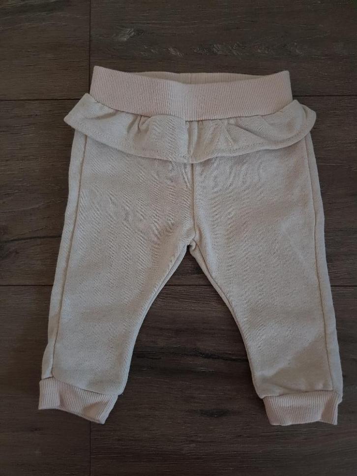 (W) Joggingbroekje / broekje meisje -- maat 68 -- lurex goud, Kinderen en Baby's, Babykleding | Maat 68, Zo goed als nieuw, Meisje
