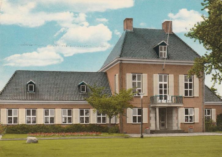 DIEVER Gemeentehuis (Andere Wolken), Verzamelen, Ansichtkaarten | Nederland, Gelopen, Drenthe, 1980 tot heden, Verzenden