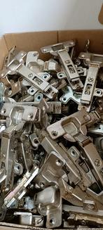 Keuken scharnieren, de diverse soorten, Doe-het-zelf en Verbouw, Hang- en Sluitwerk, Ophalen of Verzenden, Gebruikt, Scharnier
