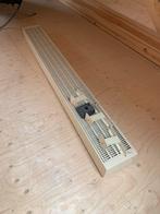 Plintverwarming/ Vloer radiator/ Radiator/CV, Doe-het-zelf en Verbouw, Ophalen, 30 tot 80 cm, Radiator, Zo goed als nieuw