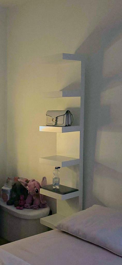 Ikea Wandrek - Ideaal voor kleine ruimtes!, Huis en Inrichting, Kasten | Stellingkasten, Zo goed als nieuw, Ophalen of Verzenden