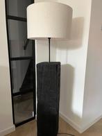 Vloerlamp meerpaal zwart met boucle lampenkap, Huis en Inrichting, Lampen | Vloerlampen, Ophalen, Zo goed als nieuw, Hout, 150 tot 200 cm